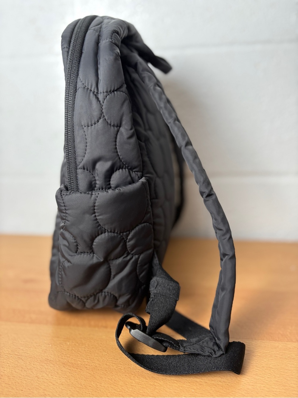 NWT Vera Bradley Disney Quilted Black Small Backpack - Mickey Mouse - Picture 4 of 11